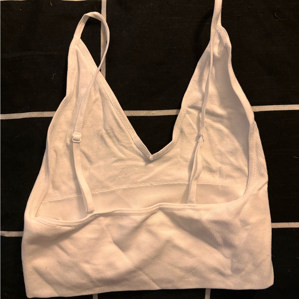ARITZIA SEAMLESS TOP - Picture 3 of 4